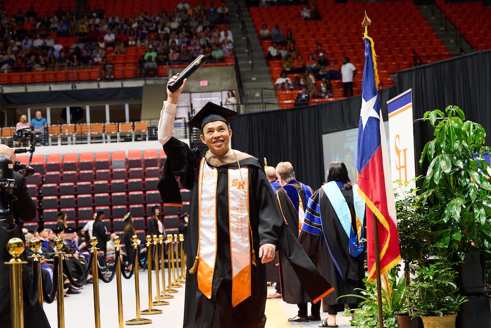 Driven by family and a desire to succeed, Tu Anh Le built a life for himself in the United States with the help of Sam Houston State University's vast support system for international students. On Saturday, he celebrated his second Bearkat commencement and a Master of Business Administration in Banking and Financial Institutions. 